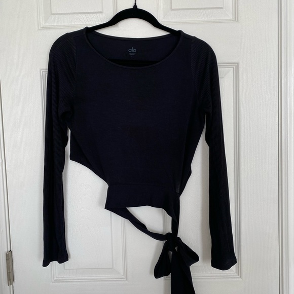 ALO Yoga Tops - Women's Black Alo Yoga Cropped Escalate Wrap Top